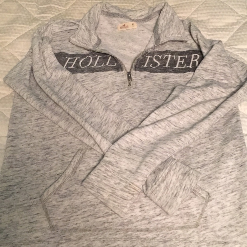 Hollister sweater